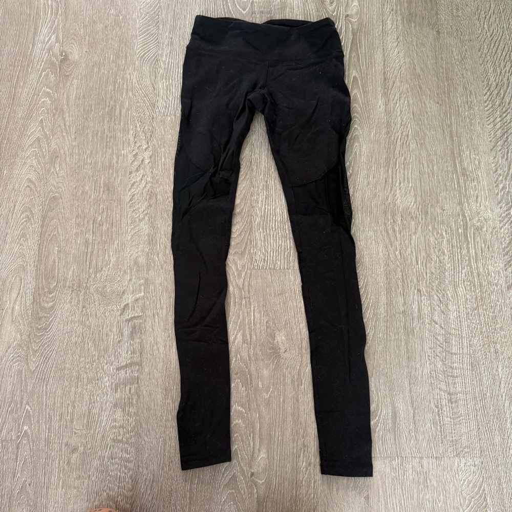 ALO Yoga Classic Black Mesh Insert Leggings